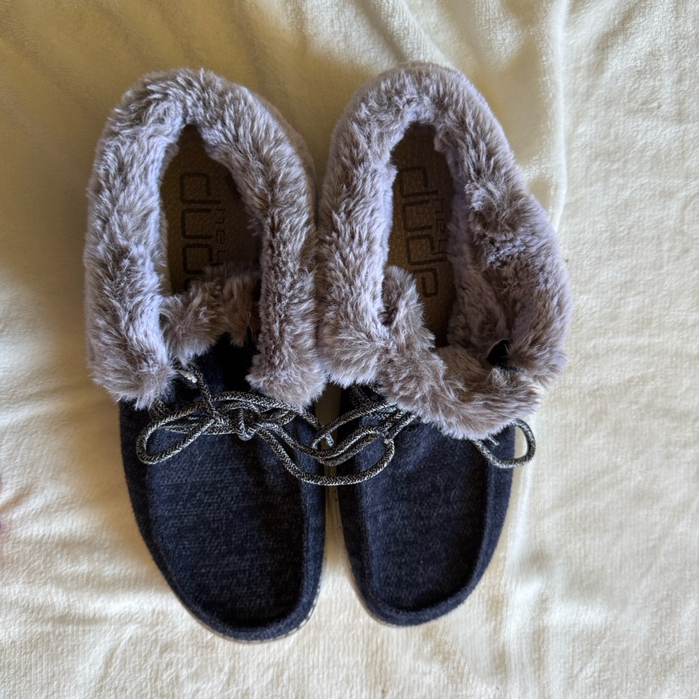 Cozy Faux Fur Lined Hey Dudes Size 10